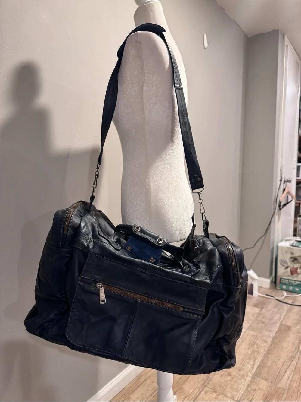N/A spacious navy